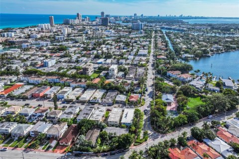 House in Miami Beach, Florida 2 bedrooms, 86.96 sq.m. № 1965030 - photo 16