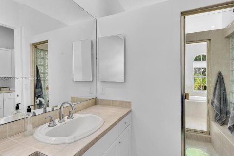 Casa en venta en Miramar, Florida, 5 dormitorios, 325.25 m2 № 2257942 - foto 28
