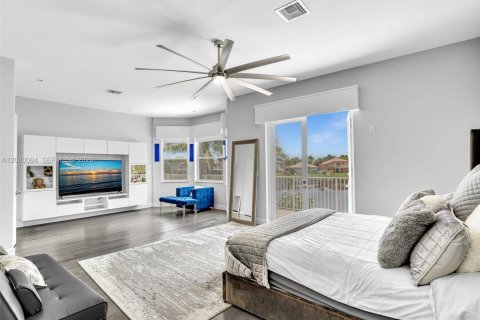 Casa en venta en Miramar, Florida, 5 dormitorios, 325.25 m2 № 2257942 - foto 24