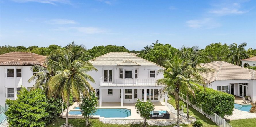 Casa en Miramar, Florida 5 dormitorios, 325.25 m2 № 2257942