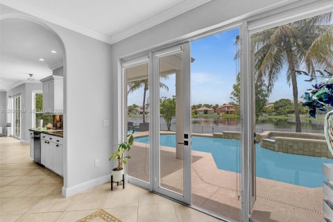 Casa en venta en Miramar, Florida, 5 dormitorios, 325.25 m2 № 2257942 - foto 13