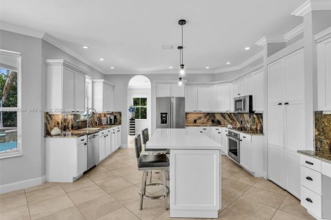 Casa en venta en Miramar, Florida, 5 dormitorios, 325.25 m2 № 2257942 - foto 9