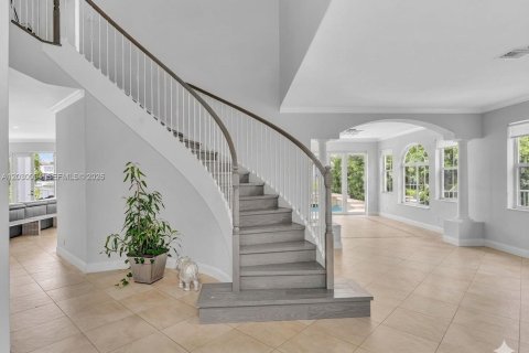 Casa en venta en Miramar, Florida, 5 dormitorios, 325.25 m2 № 2257942 - foto 4