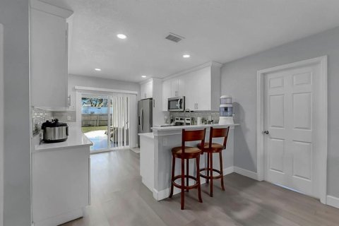 Villa ou maison à vendre à Tampa, Floride: 5 chambres, 194.54 m2 № 2139583 - photo 11