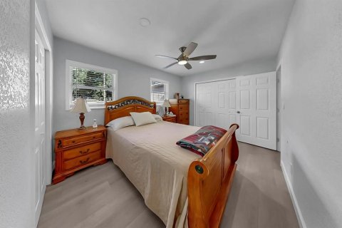 Villa ou maison à vendre à Tampa, Floride: 5 chambres, 194.54 m2 № 2139583 - photo 15