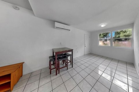 Villa ou maison à vendre à Tampa, Floride: 5 chambres, 194.54 m2 № 2139583 - photo 25