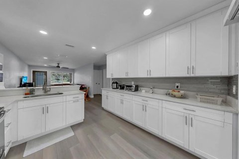 Villa ou maison à vendre à Tampa, Floride: 5 chambres, 194.54 m2 № 2139583 - photo 7