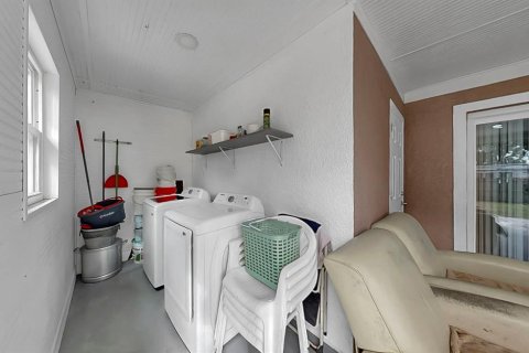 Villa ou maison à vendre à Tampa, Floride: 5 chambres, 194.54 m2 № 2139583 - photo 30