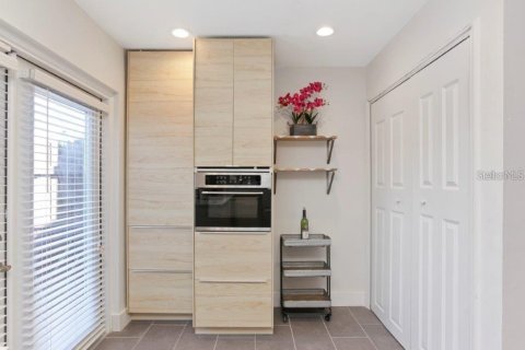 Townhouse in Winter Park, Florida 2 bedrooms, 95.78 sq.m. № 1630111 - photo 8
