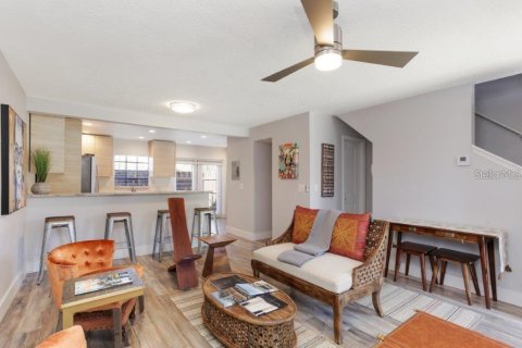 Townhouse in Winter Park, Florida 2 bedrooms, 95.78 sq.m. № 1630111 - photo 5