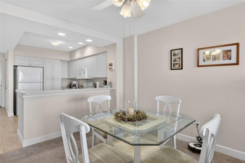 Condo in Punta Gorda, Florida, 2 bedrooms  № 2199820 - photo 13