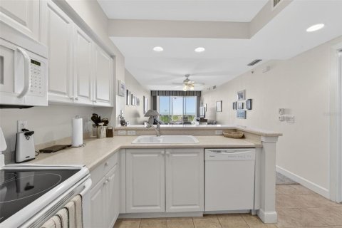 Condo in Punta Gorda, Florida, 2 bedrooms  № 2199820 - photo 16