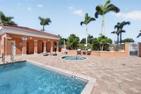 Condo in Punta Gorda, Florida, 2 bedrooms  № 2199820 - photo 30
