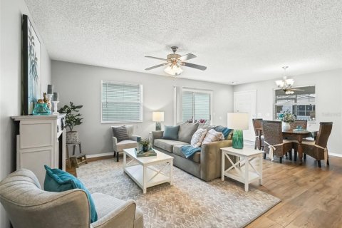 House in The Villages, Florida 2 bedrooms, 107.4 sq.m. № 1538249 - photo 17