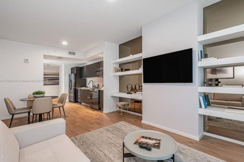 Condominio en alquiler en Miami, Florida, 2 dormitorios, 75.99 m2 № 1864991 - foto 5
