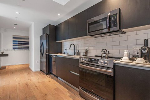 Copropriété à louer à Miami, Floride: 2 chambres, 75.99 m2 № 1864991 - photo 14