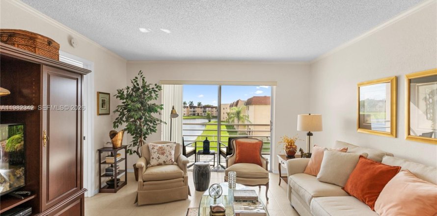 Condo in Sunrise, Florida, 2 bedrooms  № 2047126