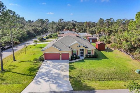 House in North Port, Florida 4 bedrooms, 225.47 sq.m. № 1866740 - photo 20