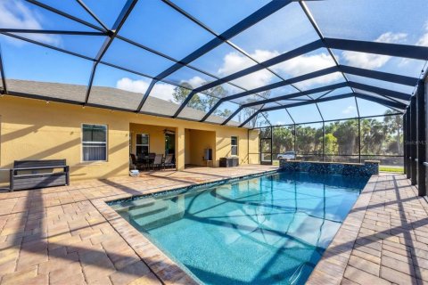 House in North Port, Florida 4 bedrooms, 225.47 sq.m. № 1866740 - photo 17