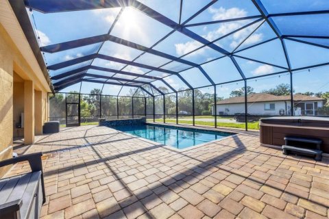 House in North Port, Florida 4 bedrooms, 225.47 sq.m. № 1866740 - photo 16