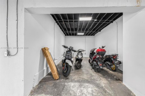 Купить коммерческую недвижимость в Майами, Флорида № 2051403 - фото 29