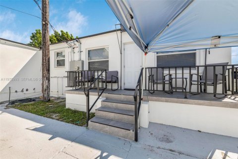 Купить коммерческую недвижимость в Майами, Флорида № 2051403 - фото 10