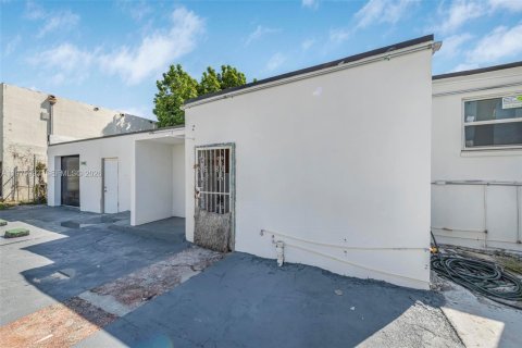 Купить коммерческую недвижимость в Майами, Флорида № 2051403 - фото 8