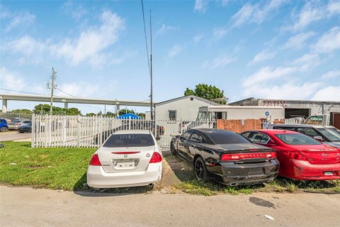 Купить коммерческую недвижимость в Майами, Флорида № 2051403 - фото 5