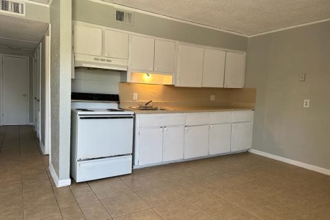 Condo in Jacksonville, Florida, 3 bedrooms № 2083378 - photo 4