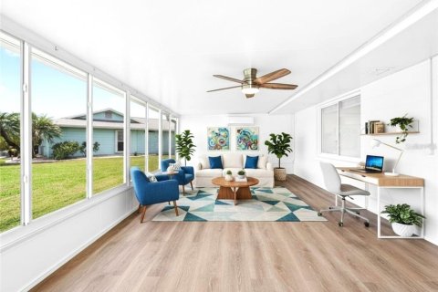 Casa en venta en Sun City Center, Florida, 2 dormitorios, 205.87 m2 № 2100627 - foto 8