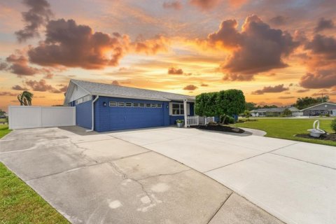Casa en venta en Sun City Center, Florida, 2 dormitorios, 205.87 m2 № 2100627 - foto 3