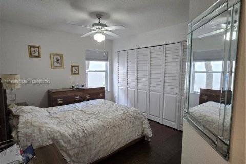 Casa en venta en Pembroke Pines, Florida, 3 dormitorios, 164.81 m2 № 1891780 - foto 25