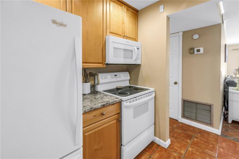 Copropriété à vendre à Sarasota, Floride: 1 chambre, 66.33 m2 № 2116714 - photo 16