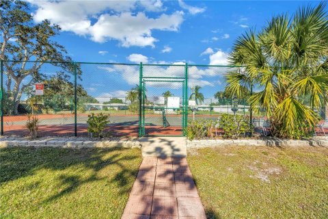 Copropriété à vendre à Sarasota, Floride: 1 chambre, 66.33 m2 № 2116714 - photo 28