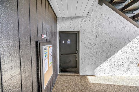 Copropriété à vendre à Sarasota, Floride: 1 chambre, 66.33 m2 № 2116714 - photo 3