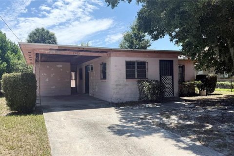 House in Winter Haven, Florida 3 bedrooms, 91.79 sq.m. № 2299835