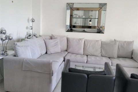 Condominio en alquiler en Sunny Isles Beach, Florida, 1 dormitorio, 59.36 m2 № 2270877 - foto 5