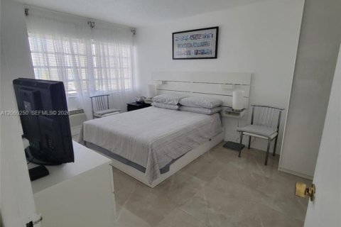 Condominio en alquiler en Sunny Isles Beach, Florida, 1 dormitorio, 59.36 m2 № 2270877 - foto 7