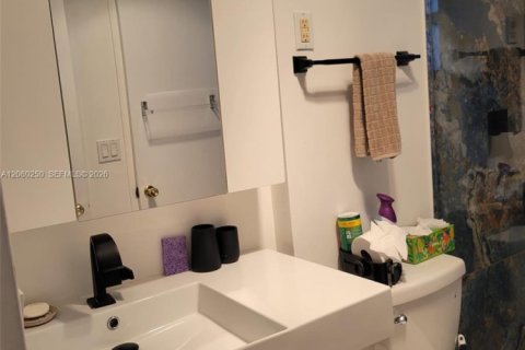 Condominio en alquiler en Sunny Isles Beach, Florida, 1 dormitorio, 59.36 m2 № 2270877 - foto 13