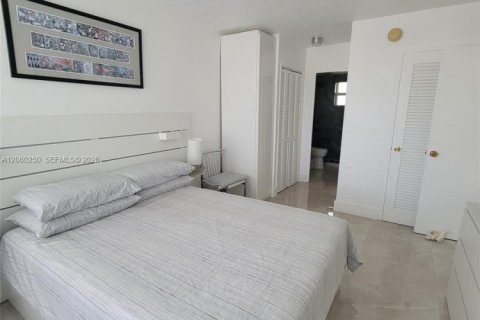 Condominio en alquiler en Sunny Isles Beach, Florida, 1 dormitorio, 59.36 m2 № 2270877 - foto 8