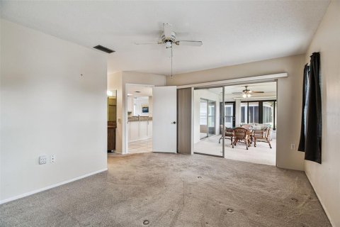 Copropriété à vendre à Holiday, Floride: 2 chambres, 142.51 m2 № 1916033 - photo 10