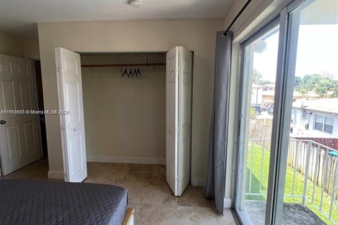 Copropriété à louer à Miami, Floride: 2 chambres, 66.33 m2 № 1738451 - photo 10