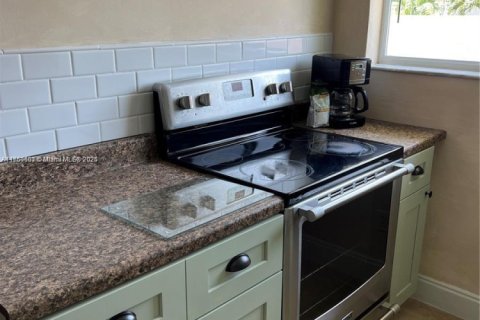 Copropriété à louer à Miami, Floride: 2 chambres, 66.33 m2 № 1738451 - photo 5