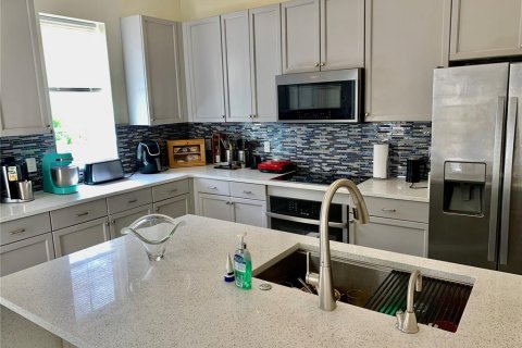 Townhouse in Celebration, Florida 3 bedrooms, 236.34 sq.m. № 1393242 - photo 12