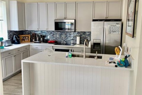 Townhouse in Celebration, Florida 3 bedrooms, 236.34 sq.m. № 1393242 - photo 11