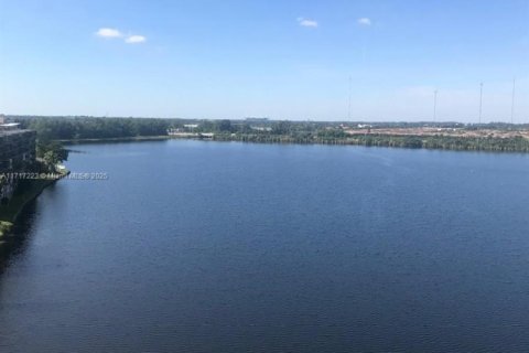 Copropriété à vendre à Miami, Floride: 1 chambre, 79.99 m2 № 1957613 - photo 5