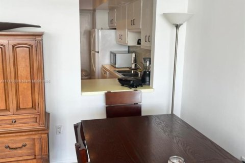 Copropriété à vendre à Miami, Floride: 1 chambre, 79.99 m2 № 1957613 - photo 15