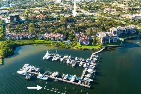 Condo in North Palm Beach, Florida, 2 bedrooms № 2242577