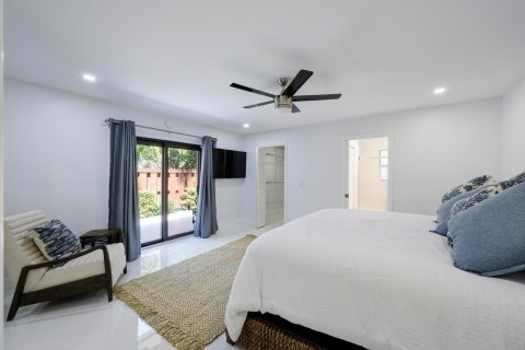 Condo in North Palm Beach, Florida, 2 bedrooms № 2242577 - photo 9