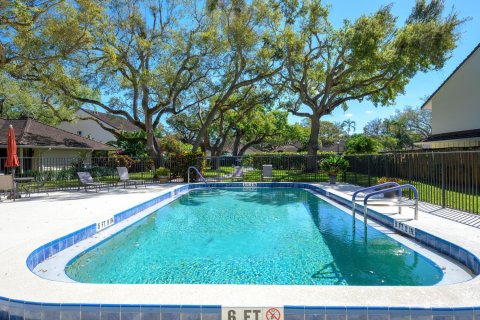 Condo in North Palm Beach, Florida, 2 bedrooms № 2242577 - photo 25